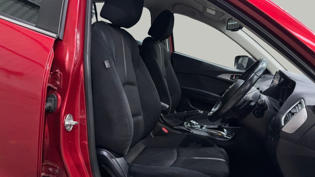 2017 Mazda 3 Maxx, Automatic, 66922 km, Right Side Front Door Cabin View