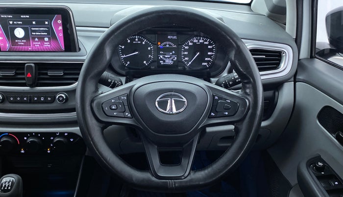2020 Tata ALTROZ XT 1.2, Petrol, Manual, 33,567 km, Steering Wheel Close Up