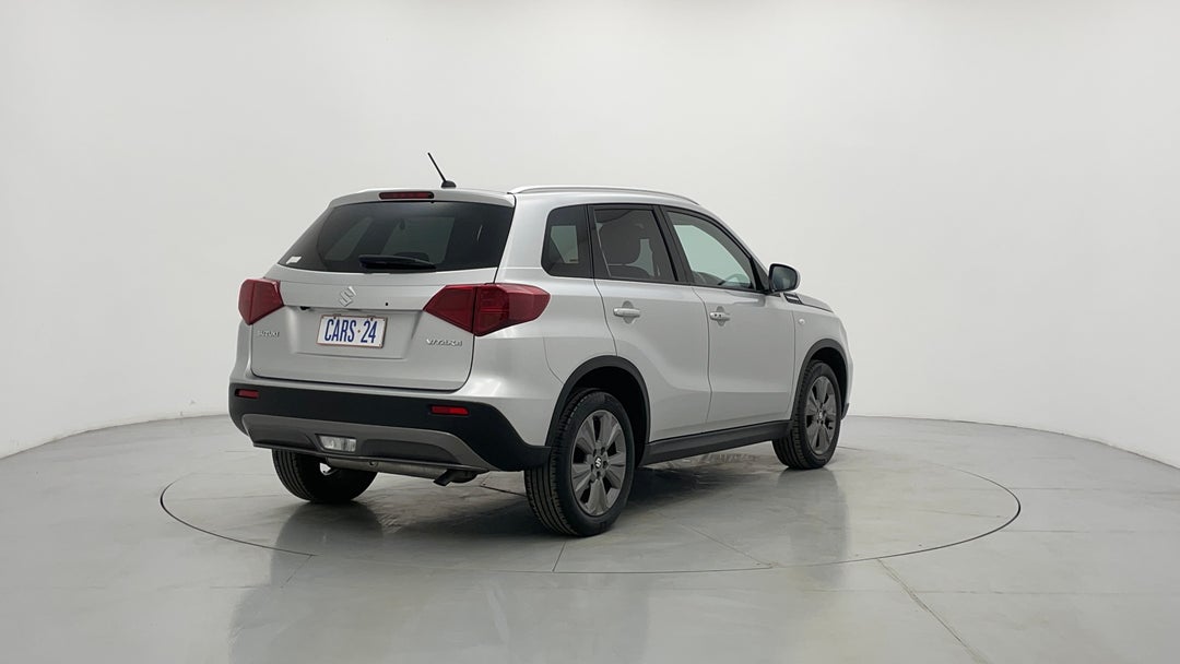 Right Back Diagonal (45- Degree) View