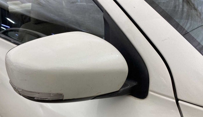 2018 Maruti Dzire VXI, Petrol, Manual, 65,268 km, Right rear-view mirror - Indicator light has minor damage