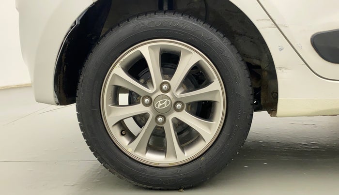 2016 Hyundai Grand i10 ASTA (O) 1.2 KAPPA VTVT, Petrol, Manual, 54,959 km, Right Rear Wheel