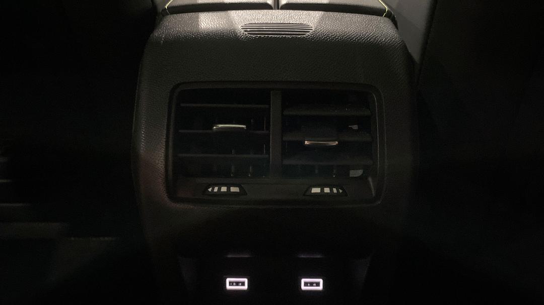 2024 Peugeot 308 Gt Premium, Automatic, 34940 km, Rear A/C Vent