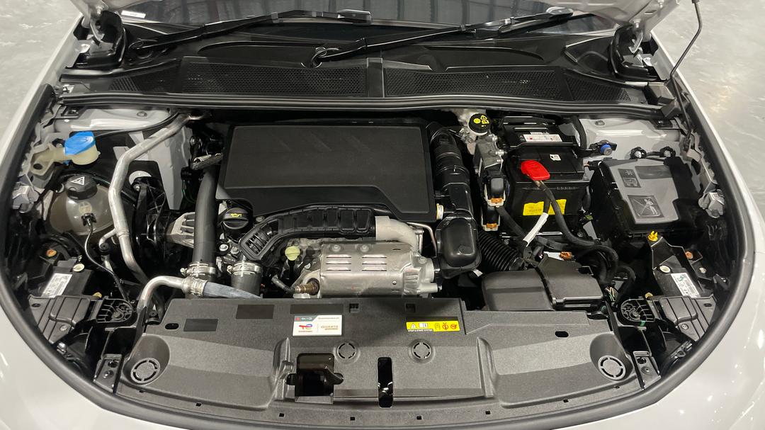 2024 Peugeot 308 Gt Premium, Automatic, 34940 km, Open Bonnet (Engine)