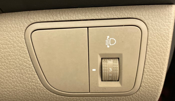 2014 Hyundai Eon D LITE PLUS, Petrol, Manual, 67,615 km, Dashboard - Headlight height adjustment not working