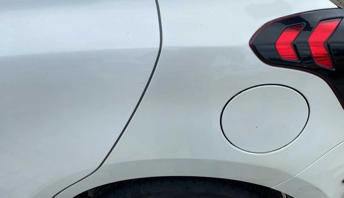 2019 Maruti Swift VXI, Petrol, Manual, 38,960 km, Left quarter panel - Paint has minor damage