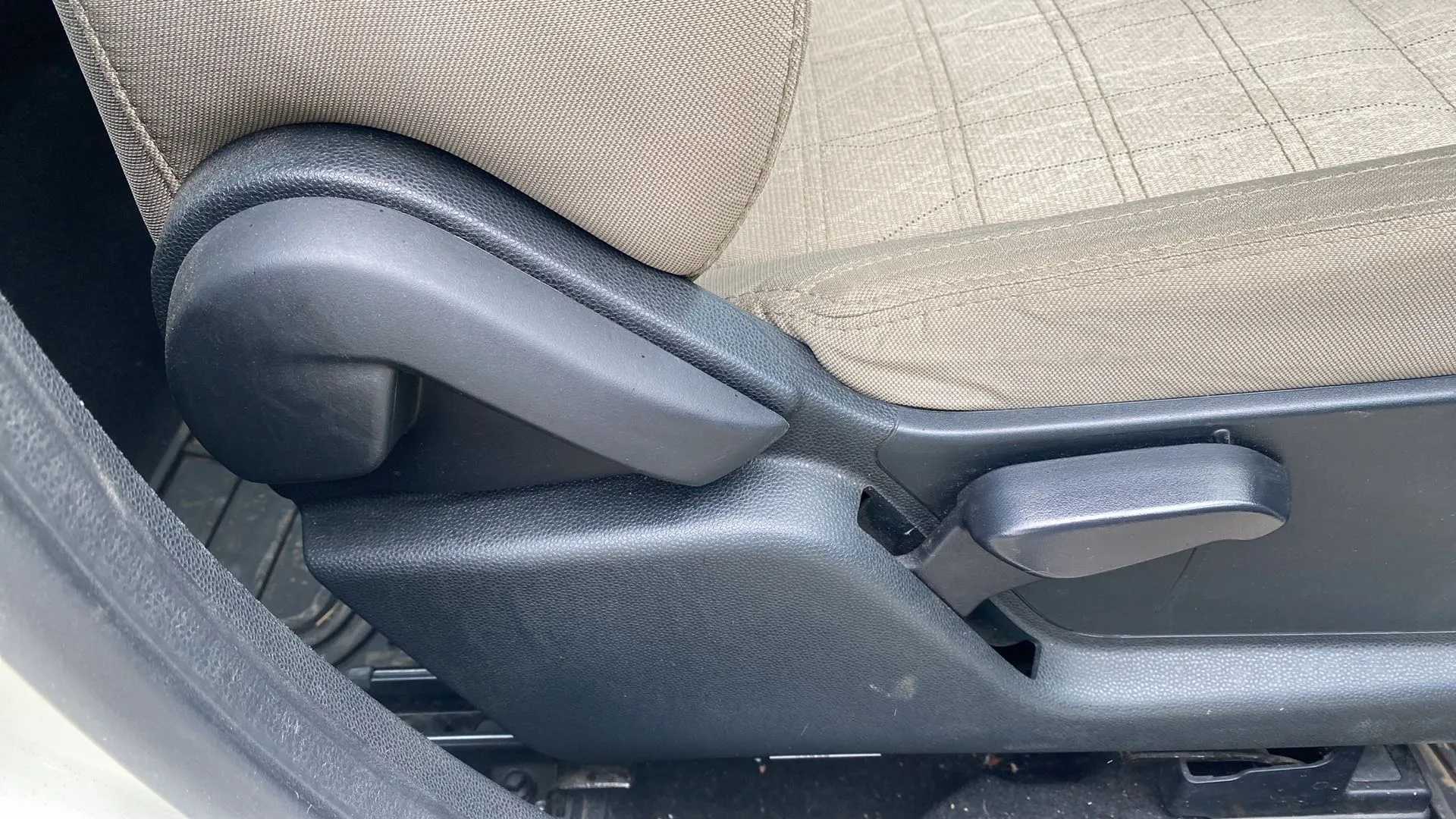 Driver-side-adjustment-panel