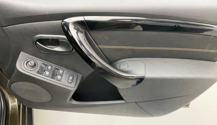 2017 Renault Duster 110 PS RXS SANDSTORM EDITION DIESEL, Diesel, Manual, 74,704 km, Driver Side Door Panels Control