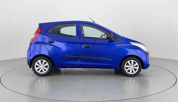 2013 Hyundai Eon MAGNA PLUS, Petrol, Manual, 28,657 km, Right Side View