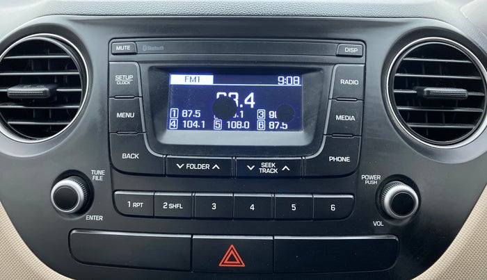 2018 Hyundai Grand i10 MAGNA 1.2 KAPPA VTVT, Petrol, Manual, 44,291 km, Infotainment system - Dispalyhas spot on screen