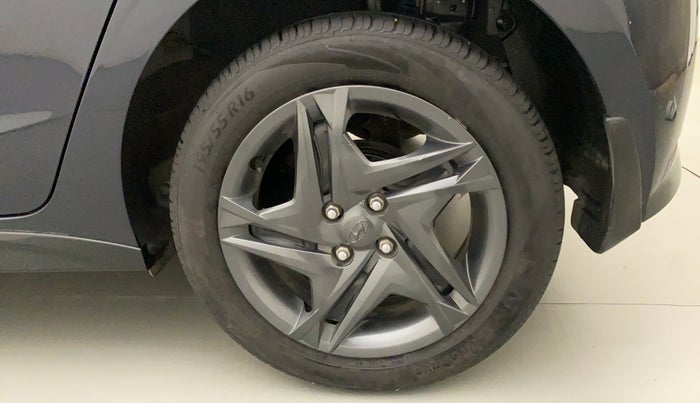 2022 Hyundai NEW I20 SPORTZ 1.2 AT, Petrol, Automatic, 6,224 km, Left Rear Wheel