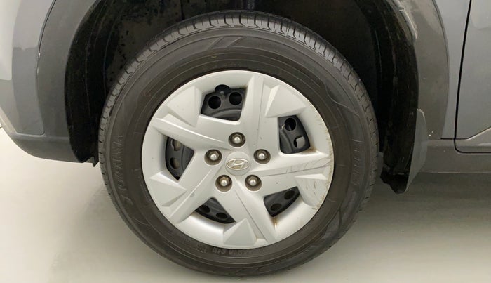 2021 Hyundai VENUE S+ 1.2, Petrol, Manual, 71,739 km, Left Front Wheel