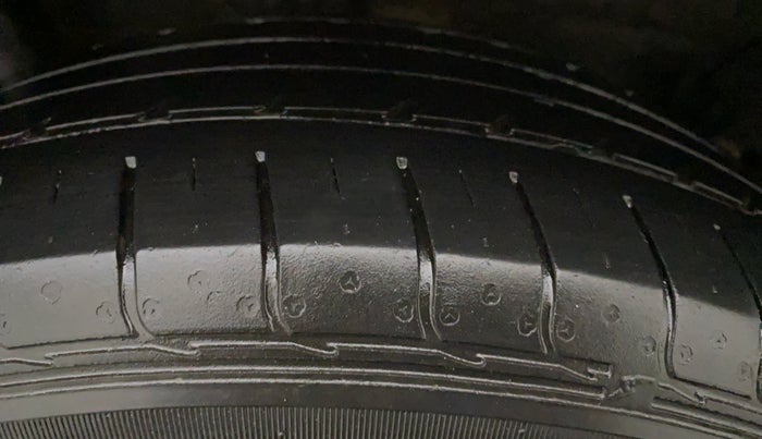 2021 Hyundai VENUE S+ 1.2, Petrol, Manual, 71,739 km, Left Rear Tyre Tread
