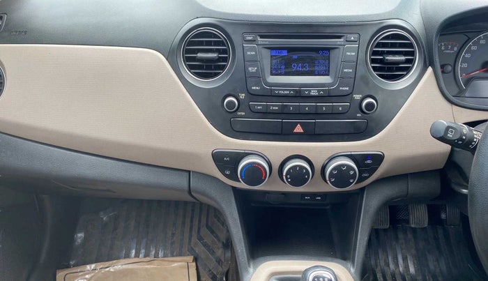 2016 Hyundai Grand i10 ASTA (O) 1.2 KAPPA VTVT, Petrol, Manual, 40,227 km, Air Conditioner