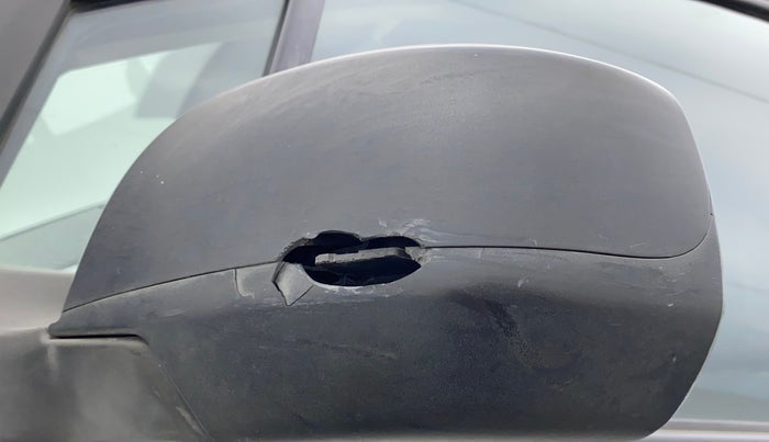 2011 Maruti Ritz VXI, Petrol, Manual, 57,439 km, Left rear-view mirror - Cover has minor damage