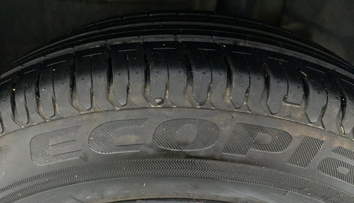 2018 Maruti Dzire VXI, Petrol, Manual, 52,319 km, Left Rear Tyre Tread