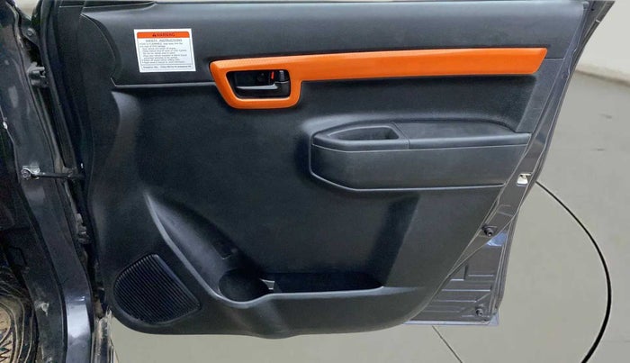 2021 Maruti S PRESSO VXI (O) CNG, CNG, Manual, 62,753 km, Driver Side Door Panels Control