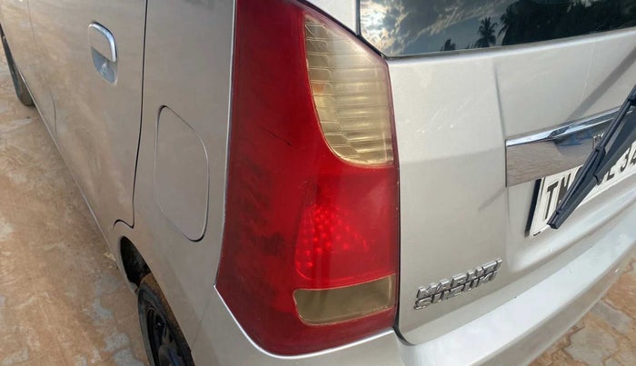 2016 Maruti Wagon R 1.0 VXI (O) AMT, Petrol, Automatic, 44,990 km, Left tail light - Minor damage