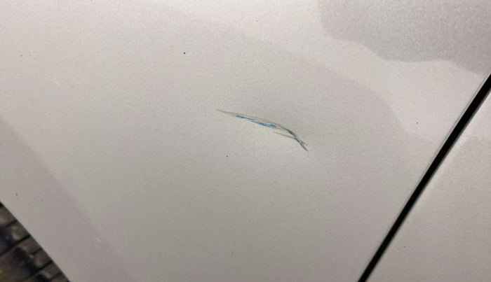 2017 Maruti Ertiga VXI, Petrol, Manual, 78,030 km, Left fender - Slightly dented