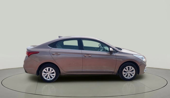 2018 Hyundai Verna 1.4 EX PETROL, Petrol, Manual, 48,938 km, Right Side View