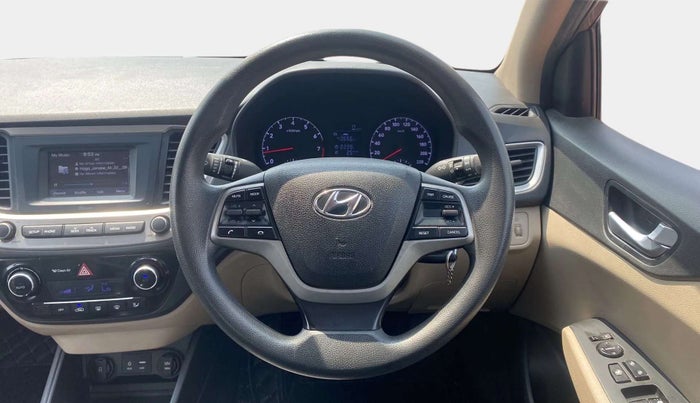 2018 Hyundai Verna 1.4 EX PETROL, Petrol, Manual, 48,938 km, Steering Wheel Close Up