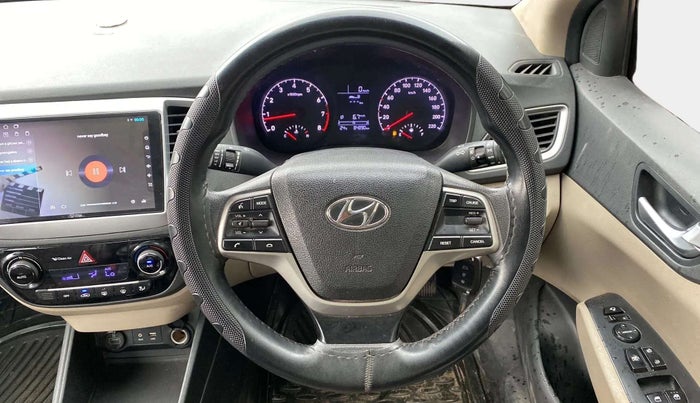 2017 Hyundai Verna 1.6 VTVT SX, Petrol, Manual, 84,881 km, Steering Wheel Close Up