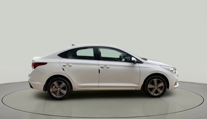 2017 Hyundai Verna 1.6 VTVT SX, Petrol, Manual, 84,881 km, Right Side View