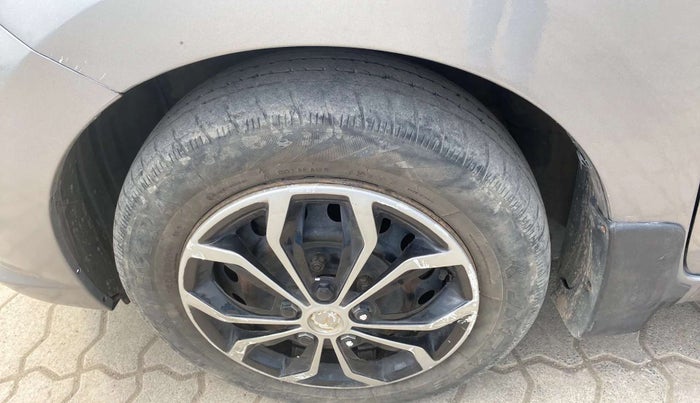 2018 Maruti Celerio VXI CNG, CNG, Manual, 69,124 km, Left front tyre - Tyre wear