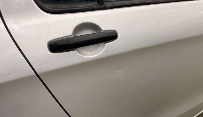 2014 Maruti Celerio VXI, Petrol, Manual, 30,376 km, Right rear door - Slightly dented