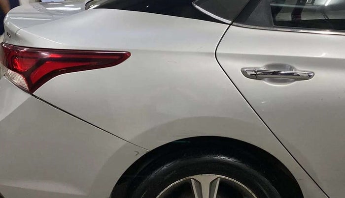 2018 Hyundai Verna 1.6 VTVT SX (O) AT, Petrol, Automatic, 52,116 km, Right quarter panel - Minor scratches