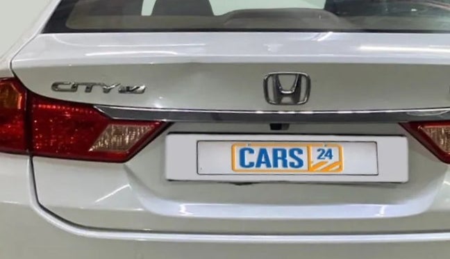 2019 Honda City 1.5L I-VTEC V MT, Petrol, Manual, 26,678 km, Dicky (Boot door) - Slightly dented