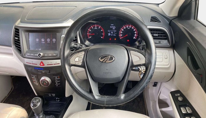 2020 Mahindra XUV300 W6 1.2 PETROL, Petrol, Manual, 16,364 km, Steering Wheel Close Up