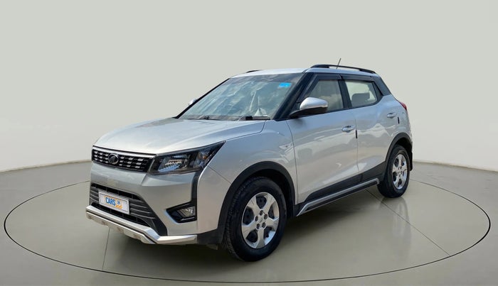 2020 Mahindra XUV300 W6 1.2 PETROL, Petrol, Manual, 16,364 km, Left Front Diagonal