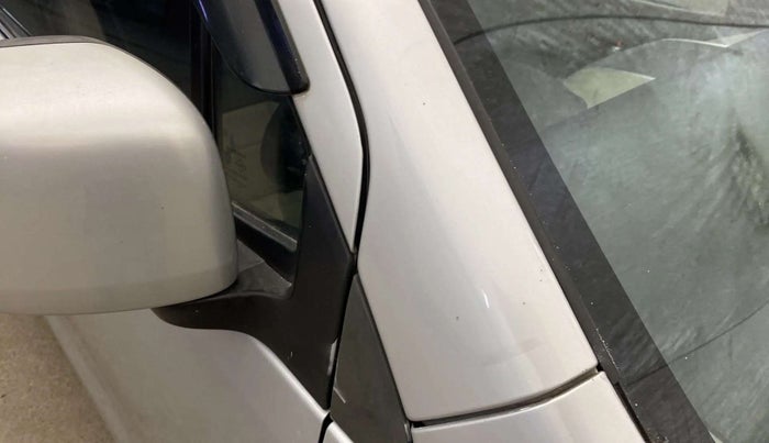 2013 Maruti Wagon R 1.0 VXI, Petrol, Manual, 29,971 km, Right A pillar - Paint is slightly faded