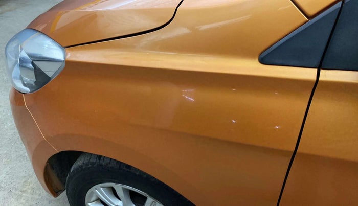 2017 Tata Tiago XZ PETROL, Petrol, Manual, 73,310 km, Left fender - Paint has minor damage