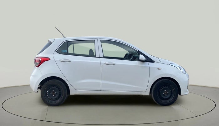 2017 Hyundai Grand i10 SPORTZ 1.2 KAPPA VTVT, Petrol, Manual, 38,910 km, Right Side