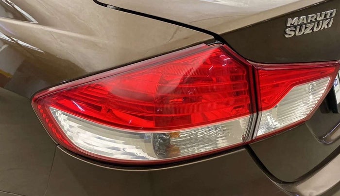 2015 Maruti Ciaz VXI+AT, Petrol, Automatic, 70,166 km, Left tail light - < 2 inches,no. = 2