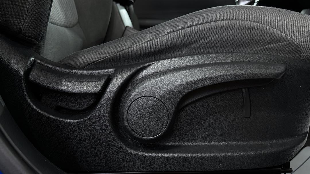 2020 Kia Seltos Sport (FWD), Automatic, 35006 km, Drivers Side Adjustment Panel