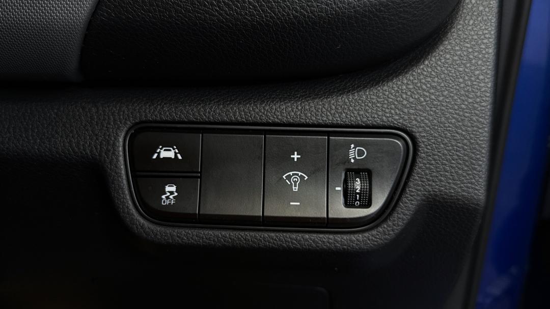 2020 Kia Seltos Sport (FWD), Automatic, 35006 km, Utility Switches/Buttons