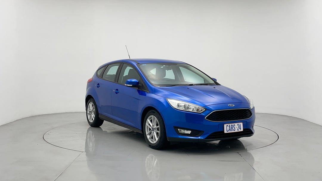 2017 Ford Focus Trend, Automatic, 77037 km, Right Front Diagonal (45- Degree) View
