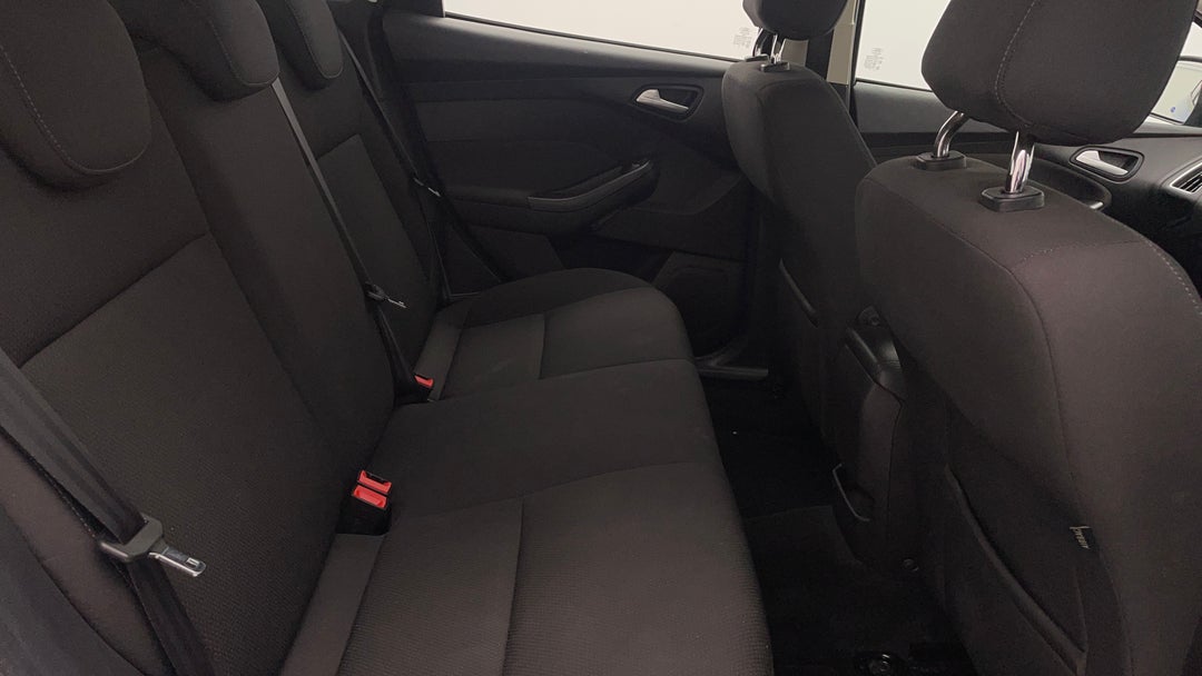 2017 Ford Focus Trend, Automatic, 77037 km, Right Side Rear Door Cabin View