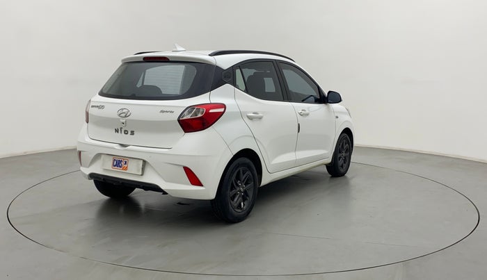 2021 Hyundai GRAND I10 NIOS SPORTZ AMT 1.2 KAPPA VTVT, Petrol, Automatic, 52,748 km, Right Back Diagonal