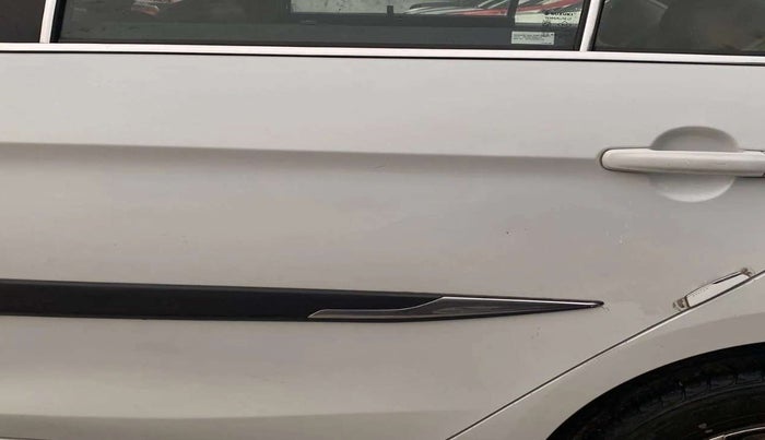 2017 Maruti Ciaz DELTA 1.4 AT PETROL, Petrol, Automatic, 73,954 km, Rear left door - Slightly dented