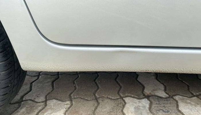 2018 Maruti Celerio VXI CNG, CNG, Manual, 68,540 km, Right running board - Slightly dented