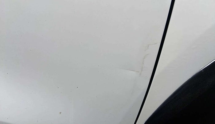 2018 Renault Kwid RXT 1.0 (O), Petrol, Manual, 50,501 km, Driver-side door - Slightly dented