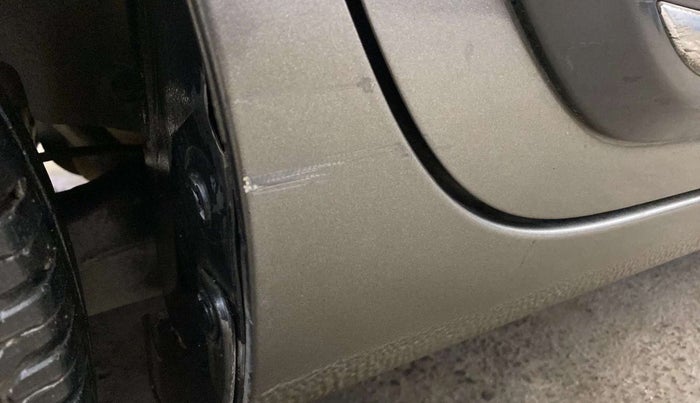 2017 Maruti Dzire ZXI, Petrol, Manual, 35,850 km, Right running board - Minor scratches