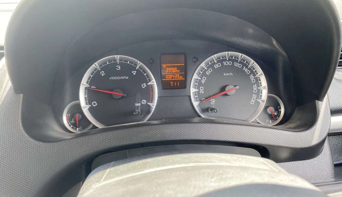 2014 Maruti Swift VDI, Diesel, Manual, 1,08,417 km, Odometer Image