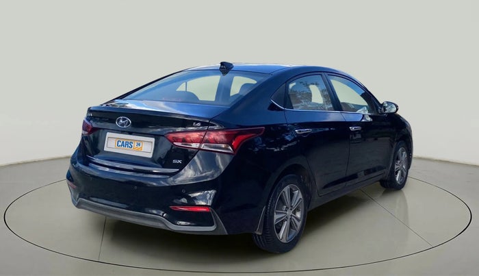 2017 Hyundai Verna 1.6 VTVT SX (O) AT, Petrol, Automatic, 78,130 km, Right Back Diagonal