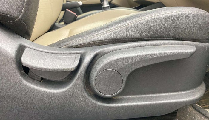 2019 Hyundai Verna 1.6 SX (O) CRDI MT, Diesel, Manual, 91,222 km, Driver Side Adjustment Panel