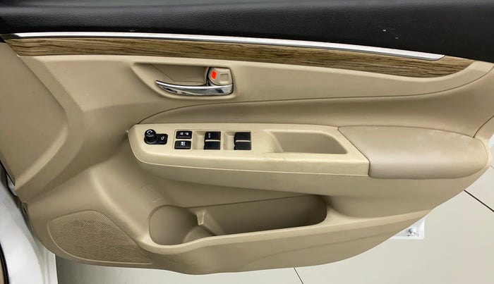 2019 Maruti Ciaz ALPHA 1.5 SHVS PETROL, Petrol, Manual, 43,374 km, Driver Side Door Panels Control