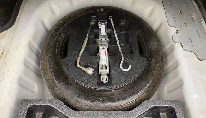 2019 Maruti Ciaz ALPHA 1.5 SHVS PETROL, Petrol, Manual, 43,374 km, Spare Tyre